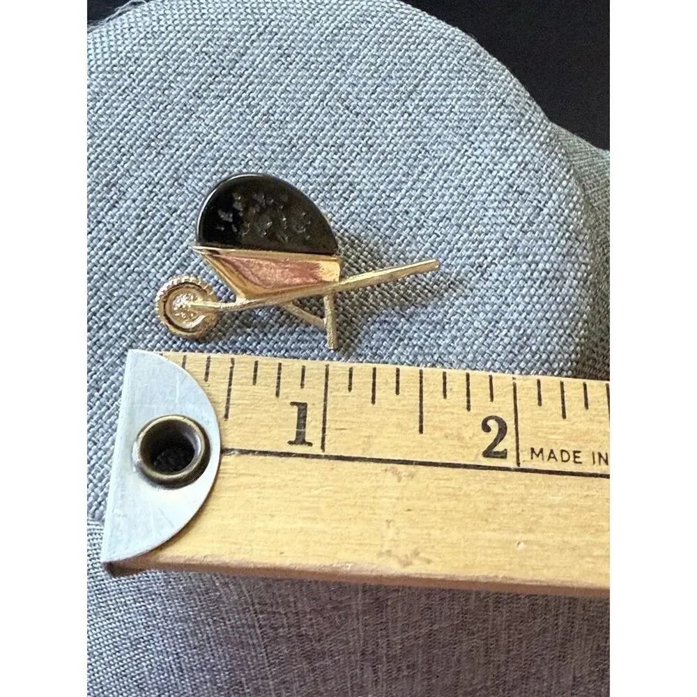 Vintage Mini Wheelbarrow Brooch Pin With Coal Gold Tone Art To Wear Whimsy